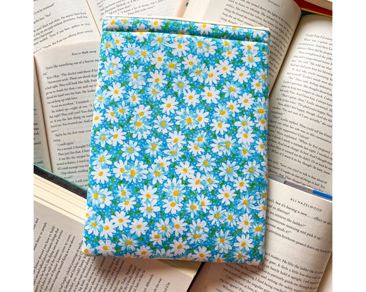 Blue Daisy Book Sleeve
