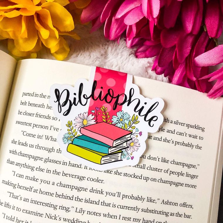 Bibliophile Floral Magnetic Bookmark