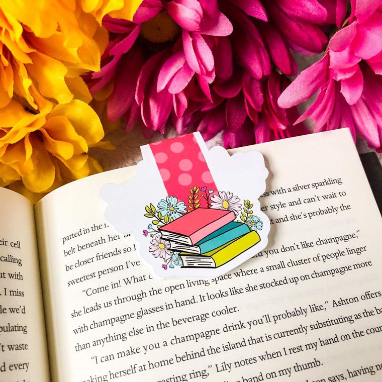 Bibliophile Floral Magnetic Bookmark